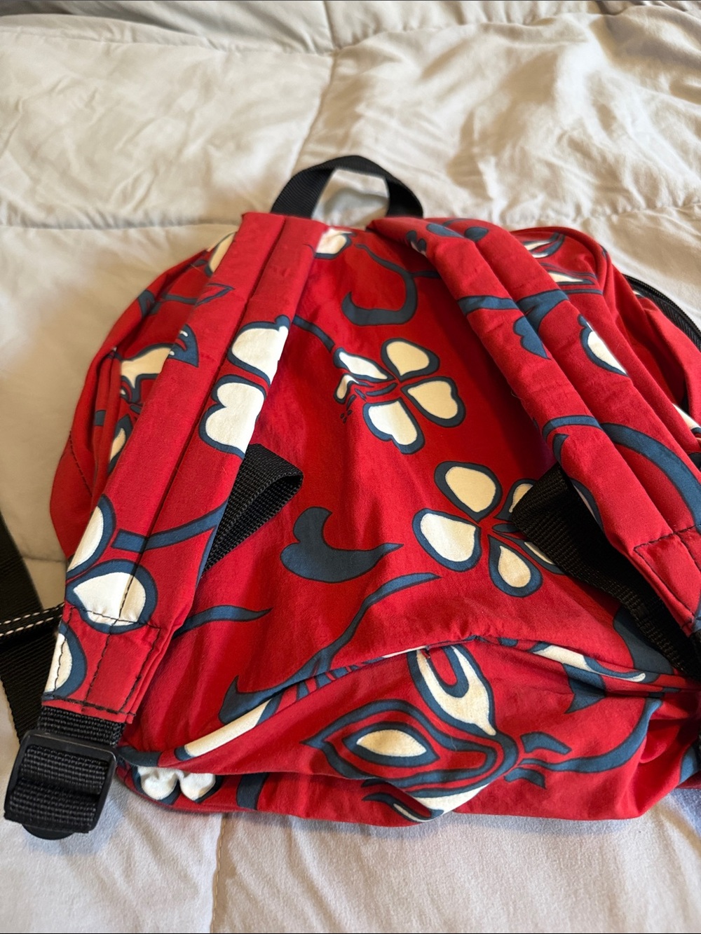 Quiksilver Red Floral Surf-Inspired Backpack - Picture 4 of 7